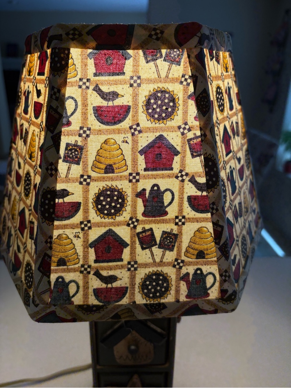 Primitive-Style Country Lamp With Patterned Lamp Shade - Picture 10 of 10